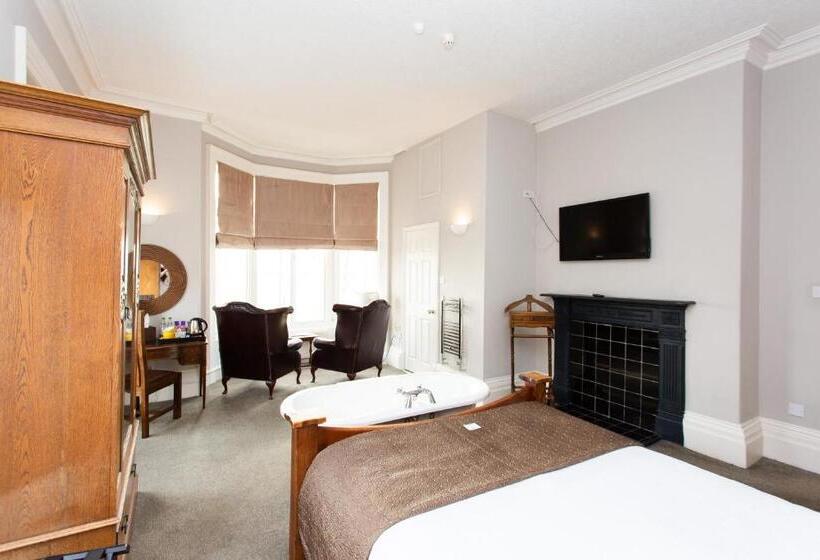 带大床的高级房间, The Queens