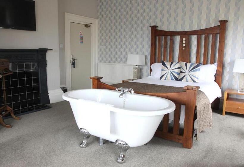 带大床的高级房间, The Queens