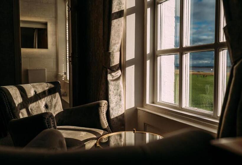 带大床的标准间, The Queens