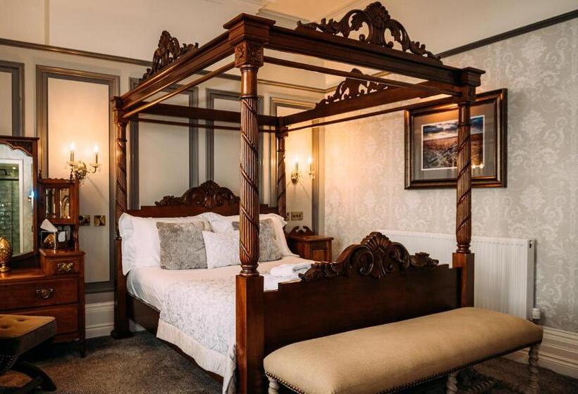 带大床的标准间, The Queens