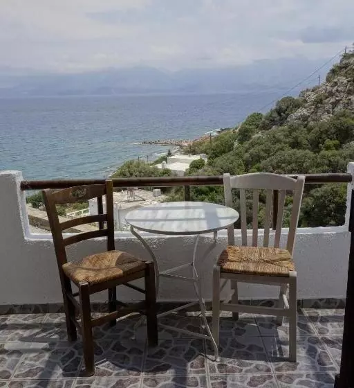 آپارتمان 1 خوابه, Cretan Village