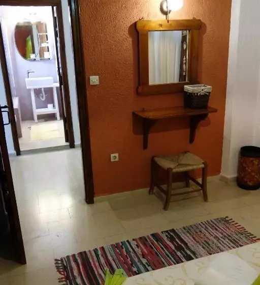 آپارتمان 1 خوابه, Cretan Village