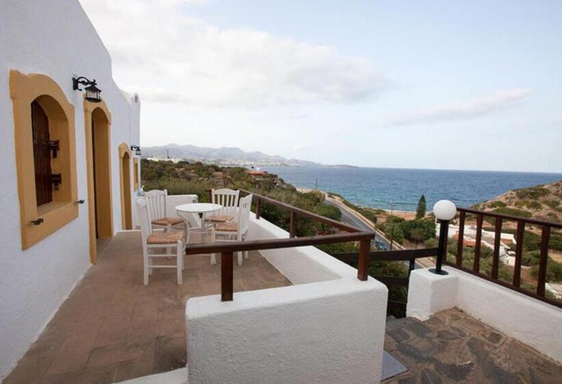 شقة غرفتين, Cretan Village