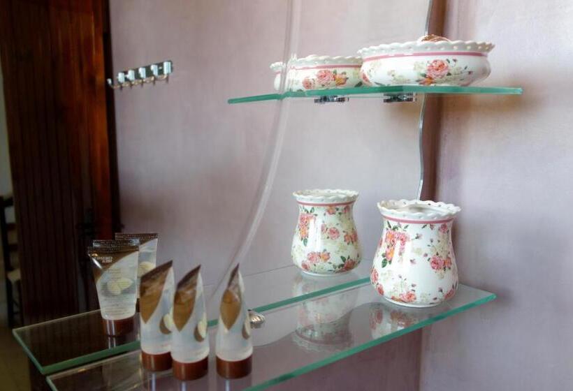 2ベッドルームアパートメント, Cretan Village