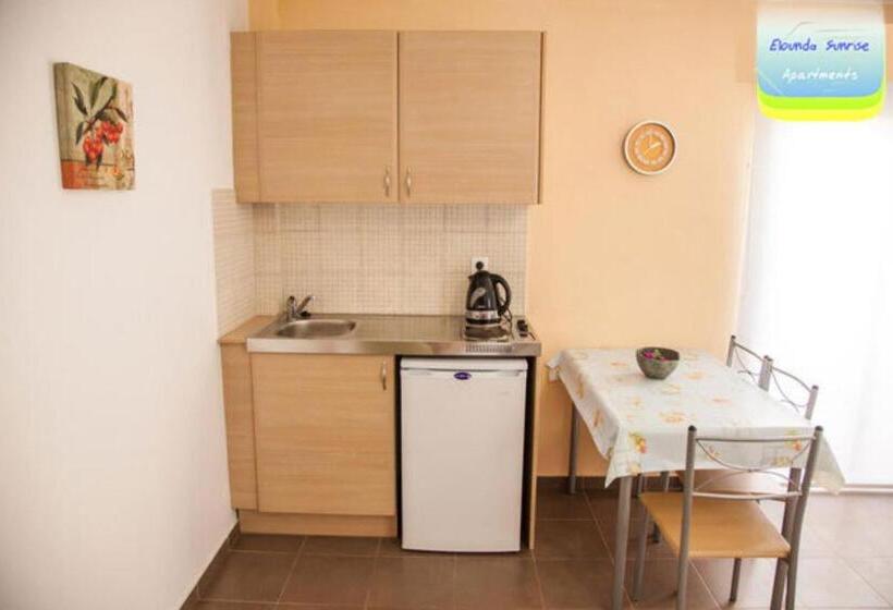 带2个卧室带海景的公寓, Elounda Sunrise Apartments