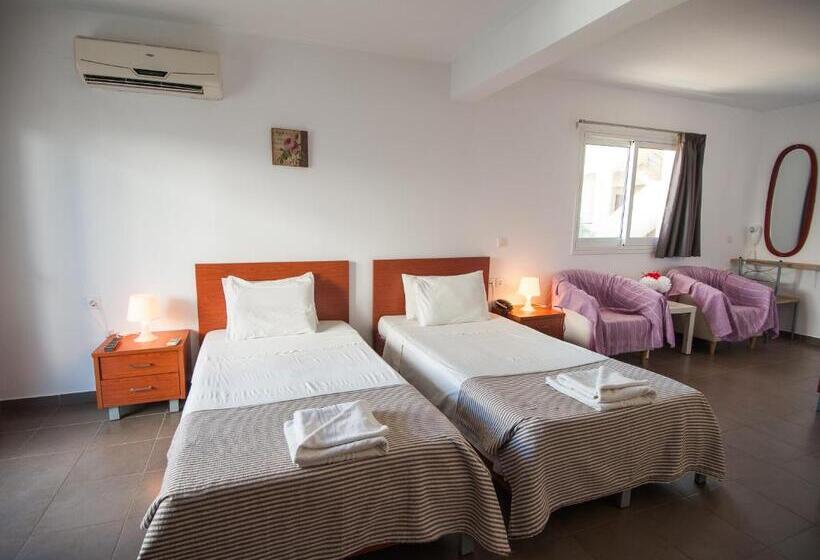 标准工作室带阳台, Elounda Sunrise Apartments