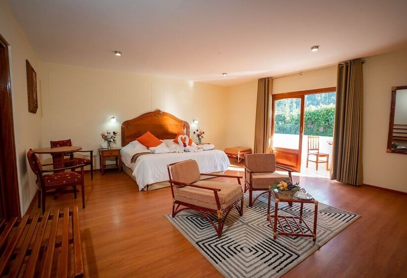 سوئیت کلاسیک, Agustos Urubamba