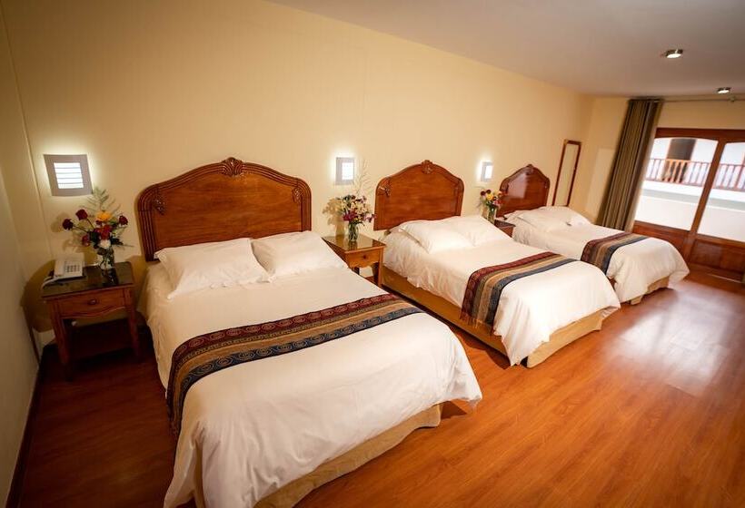 اتاق استاندارد سه نفره, Agustos Urubamba