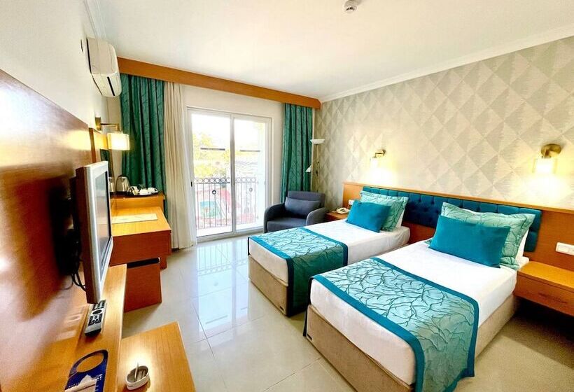 标准间, Green Forest Holiday Village