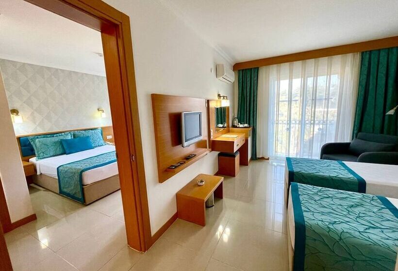 Семейный Номер, Green Forest Holiday Village