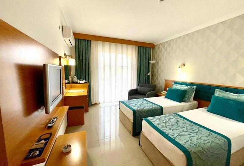 标准间, Green Forest Holiday Village