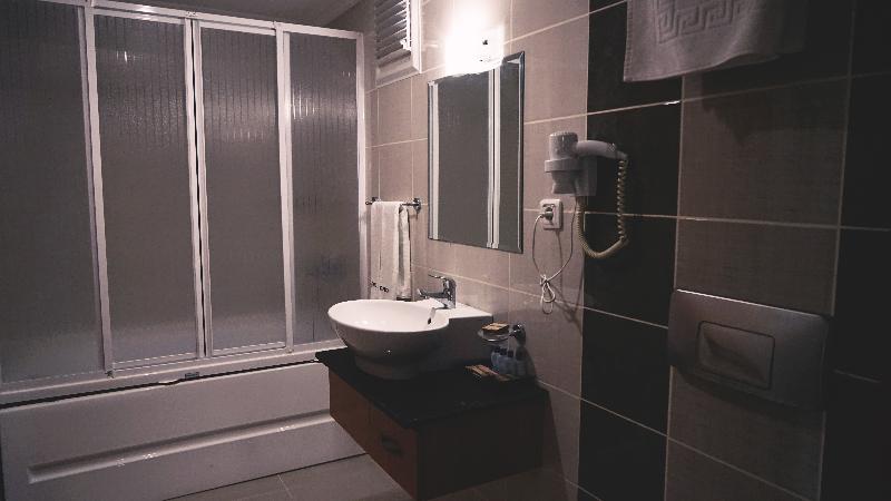 家庭间, Green Forest Holiday Village