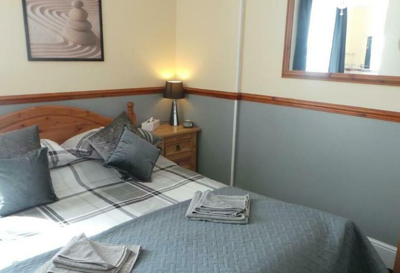 اتاق استاندارد, The Oakcliffe