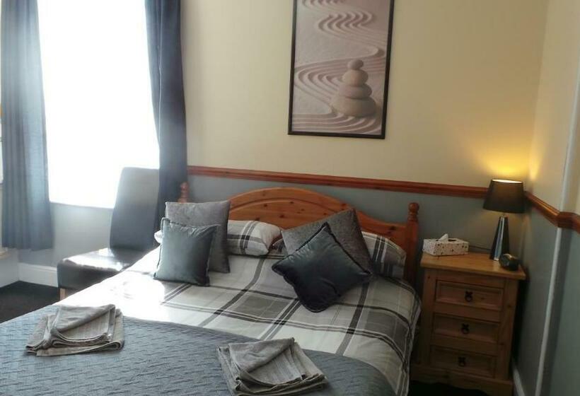 اتاق استاندارد, The Oakcliffe