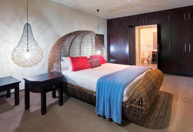 اتاق لوکس با تخت بزرگ, Protea Hotel By Marriott Zambezi River Lodge