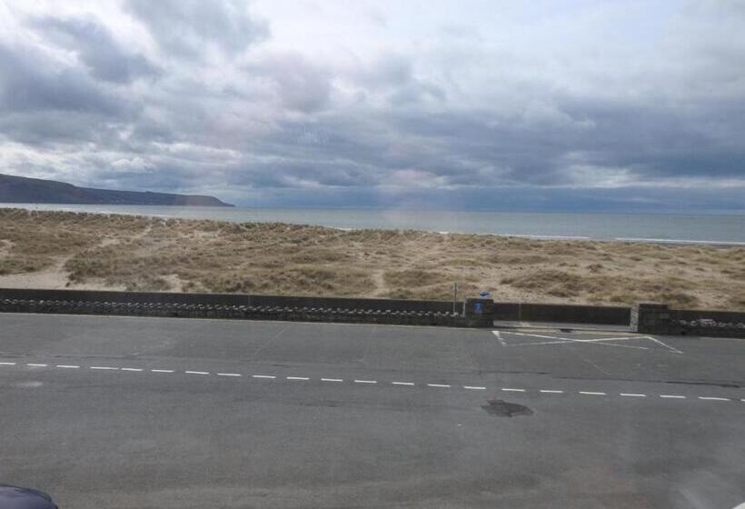 家庭间, Môr Wyn Guest House