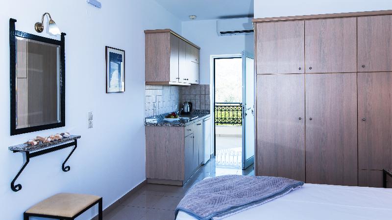 スーペリアスタジオ, Real Palace