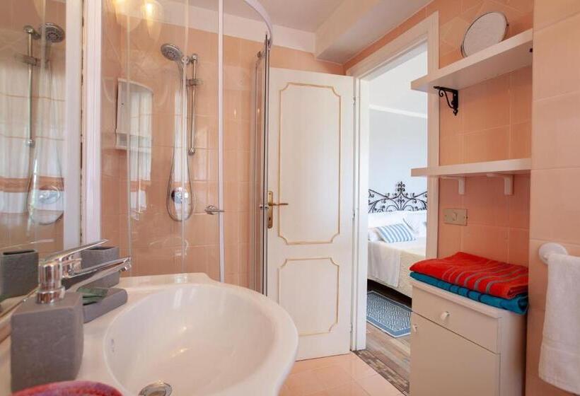 اتاق استاندارد با تخت بزرگ, Domus Francy