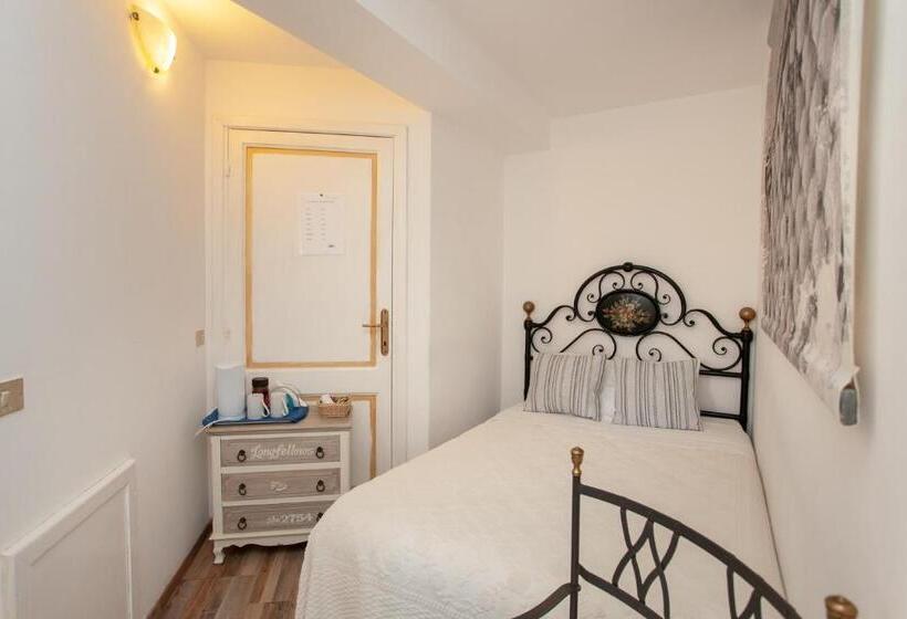 اتاق استاندارد با تخت بزرگ, Domus Francy