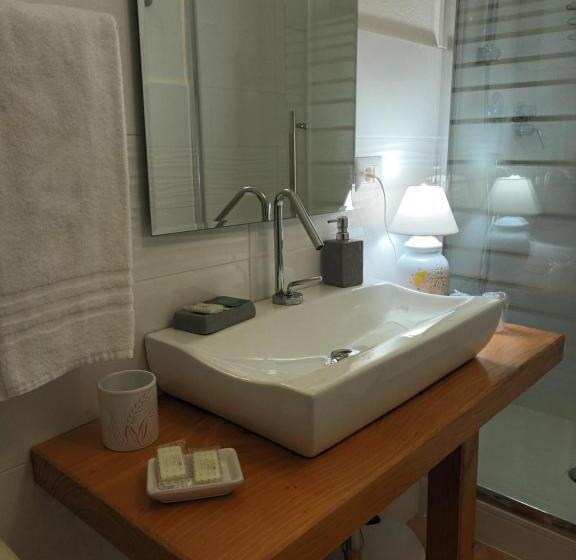 اتاق لوکس با بالکن و چشمانداز دریا, Domus Francy