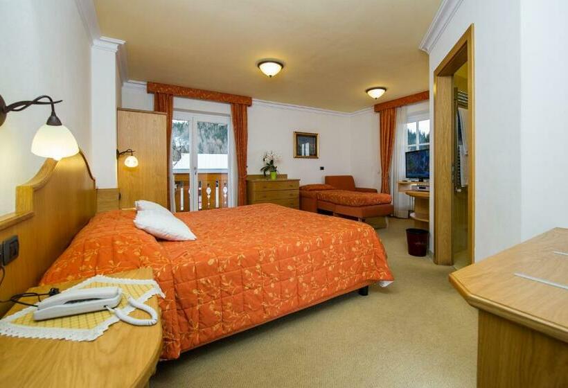 Comfort room with balcony, Bellavista