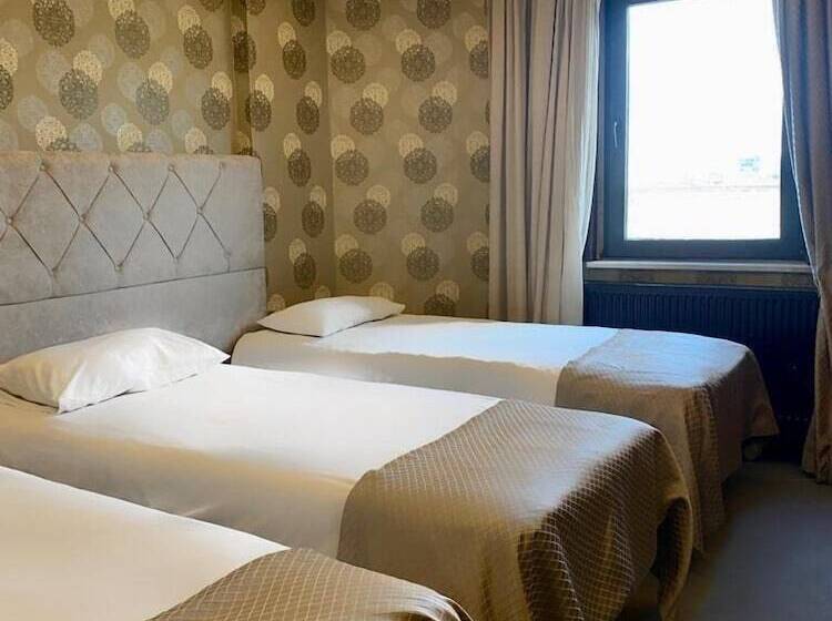 Üç Kişilik Standart Oda, Gold City