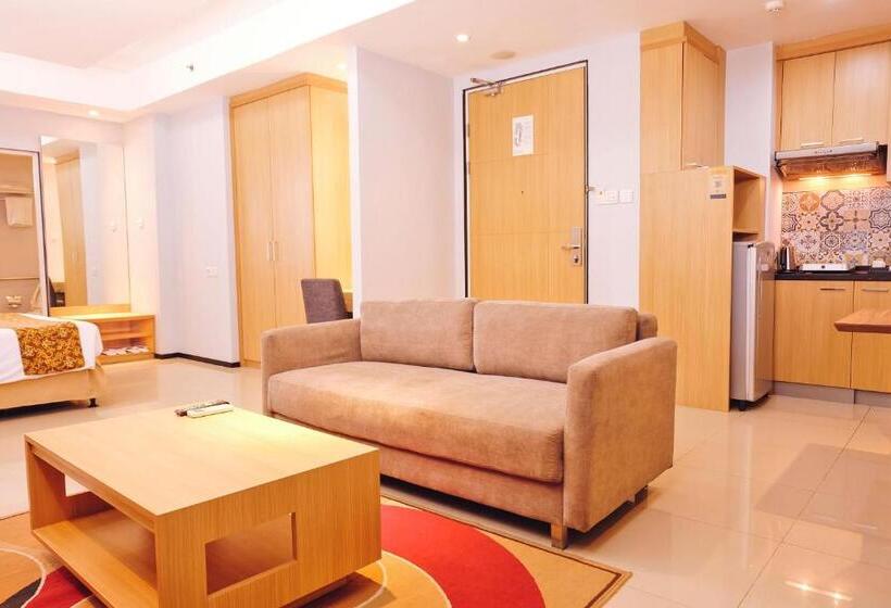 Executive Room Queen Bed, Golden Tulip Balikpapan Hotel & Suites