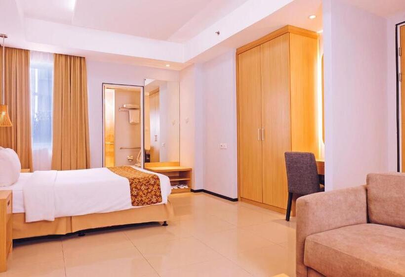 Номер Executive Кровать Квин, Golden Tulip Balikpapan Hotel & Suites