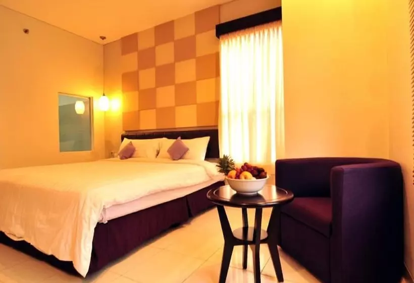 デラックスルーム, Aston Ketapang City