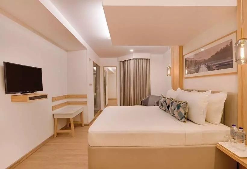 デラックスルーム, Lemon Tree Hotel, Centre Point, Jamshedpur