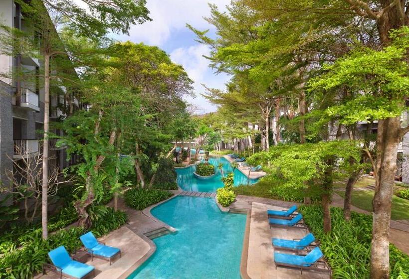 풀장 전망 디럭스 룸, Courtyard By Marriott Bali Nusa Dua Resort
