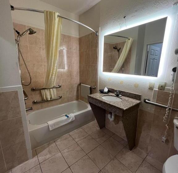 سوئیت برای معلولان, Baymont By Wyndham Texas City