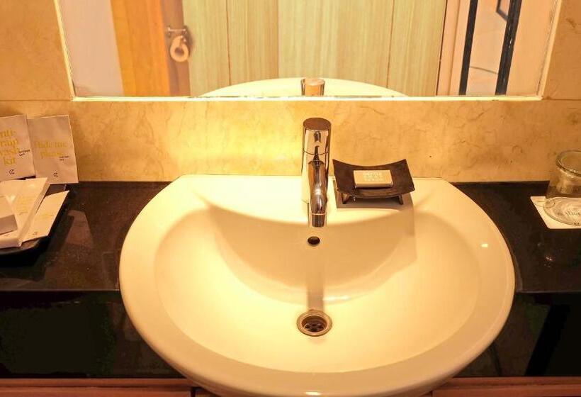 Номер Executive, Golden Tulip Balikpapan Hotel & Suites