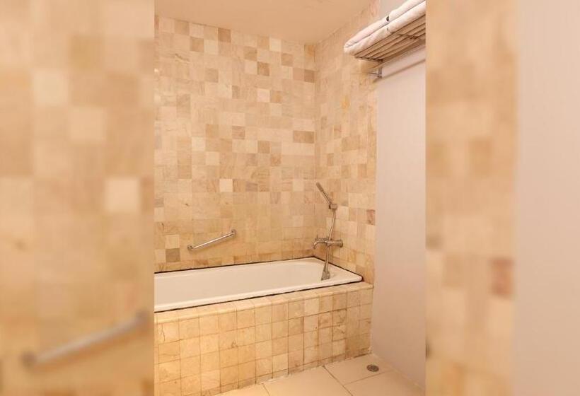 Люкс, Golden Tulip Balikpapan Hotel & Suites