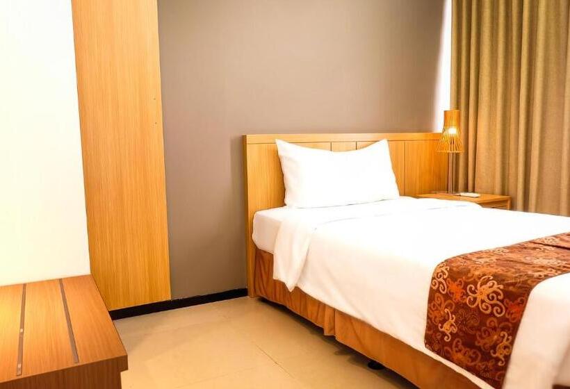Люкс, Golden Tulip Balikpapan Hotel & Suites