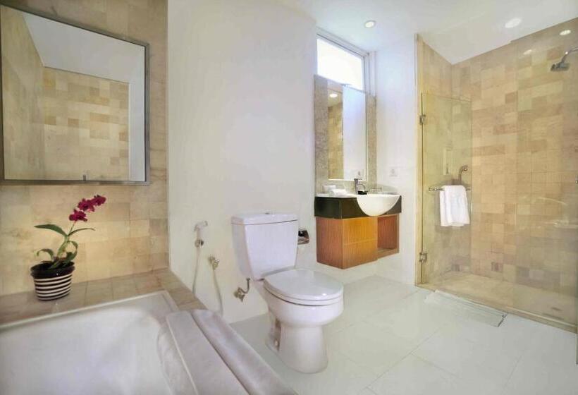 Люкс, Golden Tulip Balikpapan Hotel & Suites