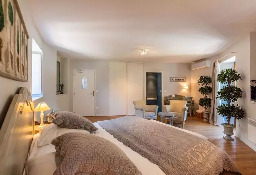 Deluxe Room with Balcony, Moulin De Vigonac