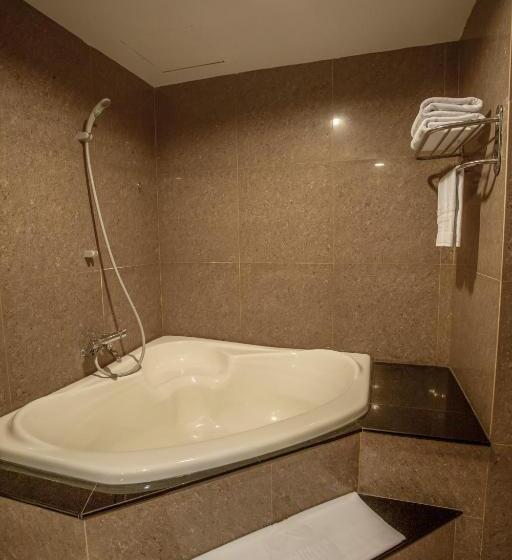 سوییت, Pearl River