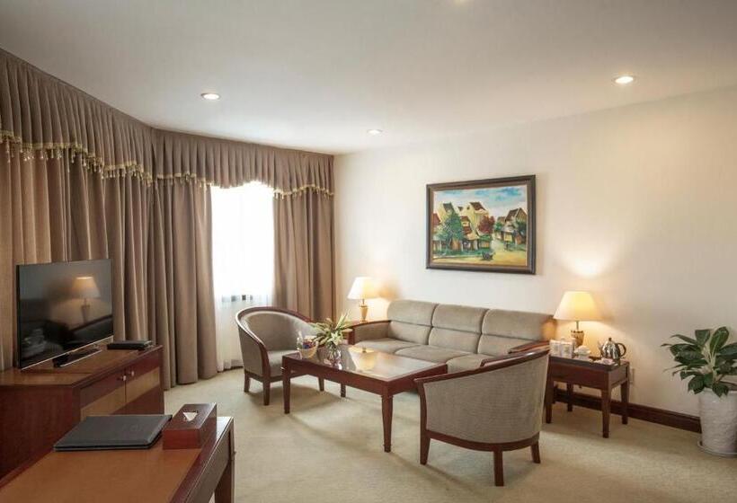 سوییت, Pearl River