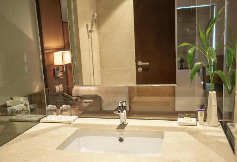 اتاق لوکس, Pearl River