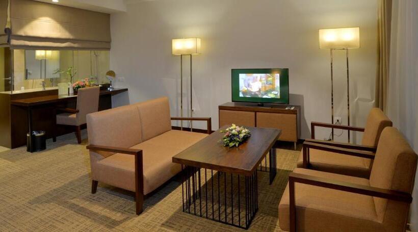 اتاق پرمیوم, Pearl River