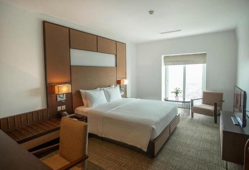 سوئیت با بالکن, Pearl River