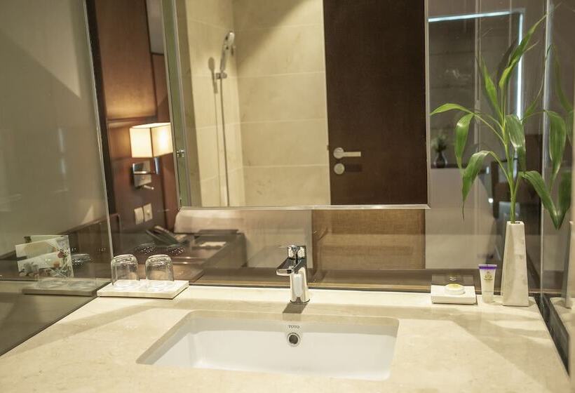 اتاق لوکس, Pearl River