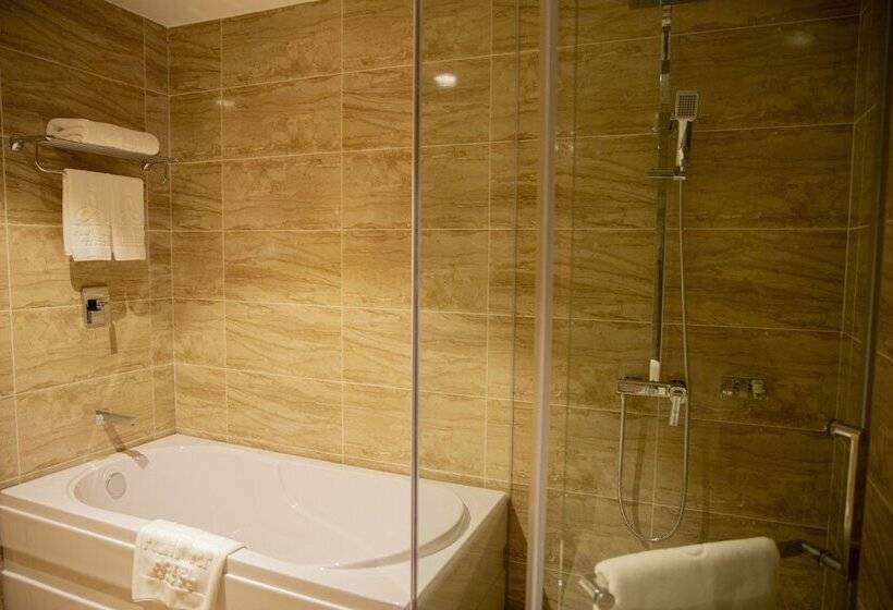 استودیوی استاندارد, Pearl River