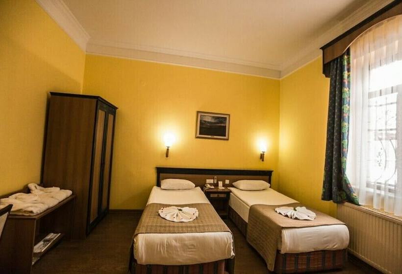 Номер Стандарт, Tassaray