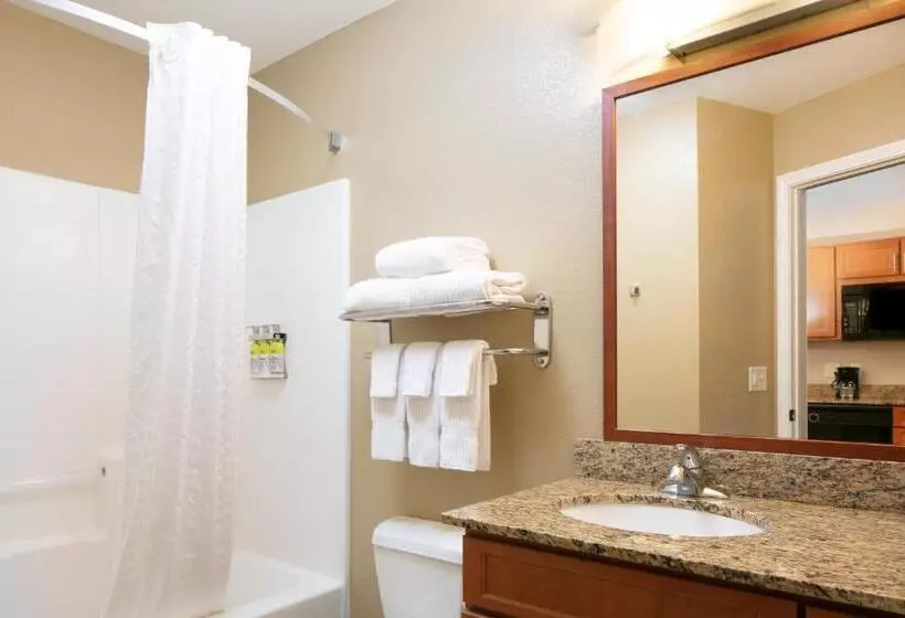 استودیوی استاندارد, Candlewood Suites La Crosse, An Ihg