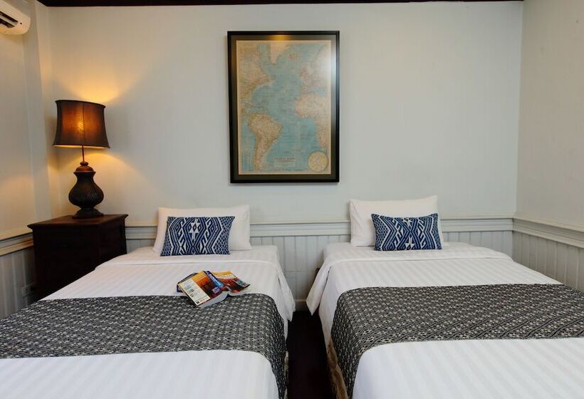 חדר סופריור, Cafe De Laos