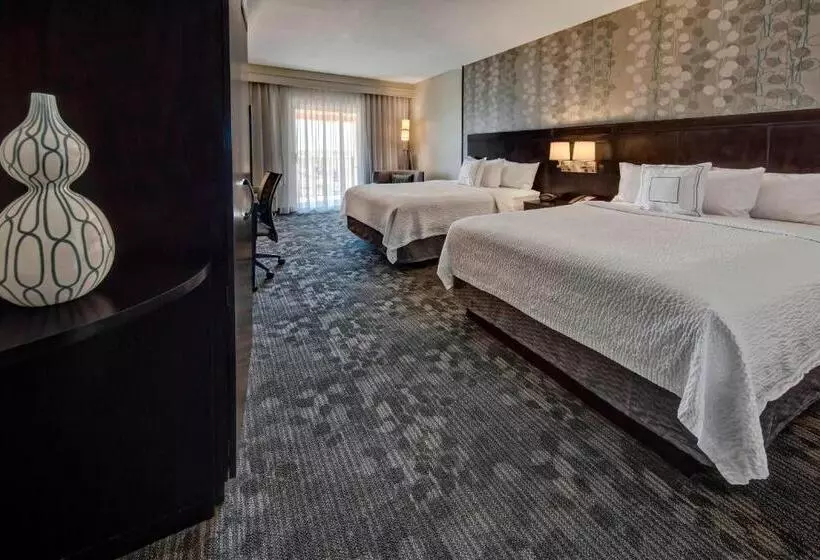 اتاق استاندارد با بالکن, Courtyard By Marriott Midland
