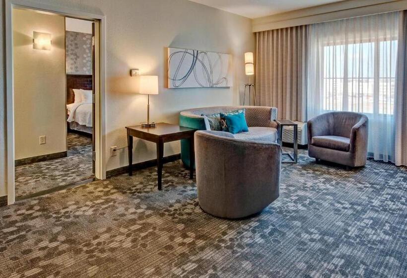 Люкс 2 Спальни, Courtyard By Marriott Midland