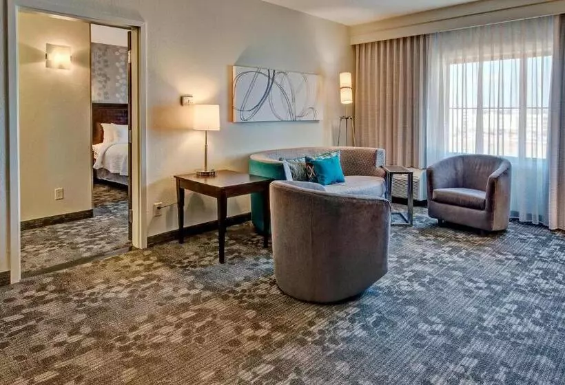 سوئیت 2 خوابه, Courtyard By Marriott Midland